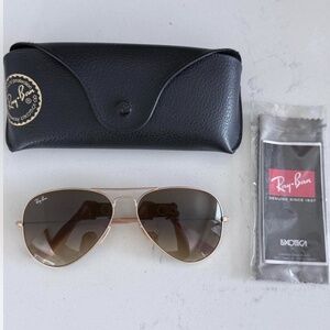 (SOLD ON DEPOP) Ray-Ban Gold Aviator Sunglasses